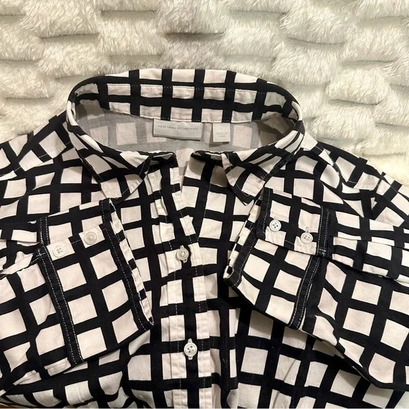 Women Monochrome Checkered Blouse - Picture 5 of 6